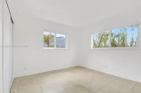 407 SE 9th Court Hallandale Beach FL 33009