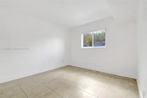 407 SE 9th Court Hallandale Beach FL 33009