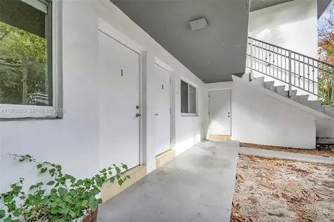 407 SE 9th Court Hallandale Beach FL 33009
