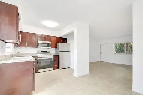 407 SE 9th Court Hallandale Beach FL 33009