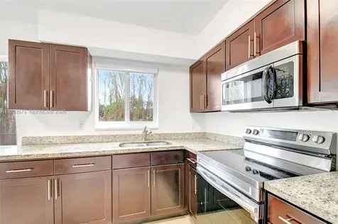 407 SE 9th Court Hallandale Beach FL 33009