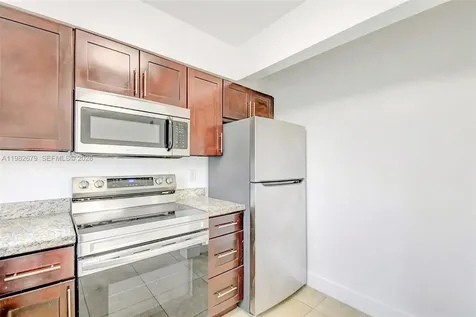 407 SE 9th Court Hallandale Beach FL 33009