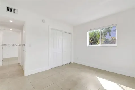 407 SE 9th Court Hallandale Beach FL 33009