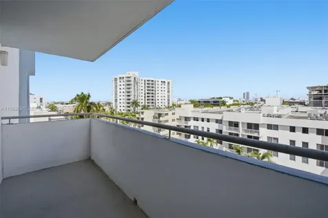 1658 Bay Road Miami Beach FL 33139