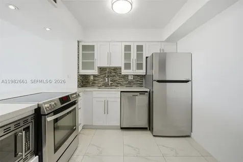 1658 Bay Road Miami Beach FL 33139
