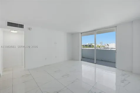1658 Bay Road Miami Beach FL 33139