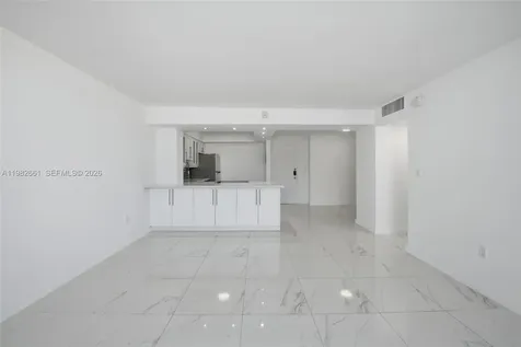1658 Bay Road Miami Beach FL 33139