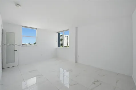 1658 Bay Road Miami Beach FL 33139