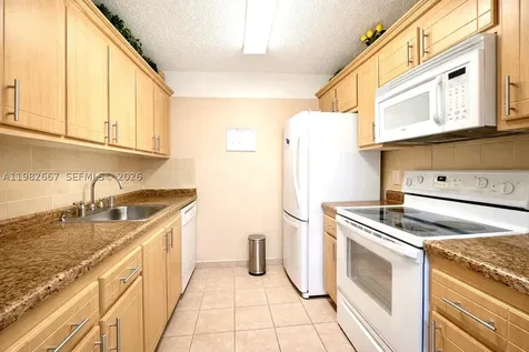 800 SW 131st Avenue Pembroke Pines FL 33027