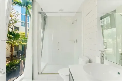 2950 NE 188th Street Aventura FL 33180