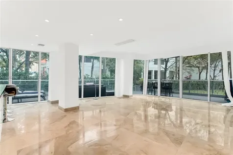 2950 NE 188th Street Aventura FL 33180