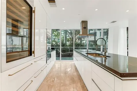 2950 NE 188th Street Aventura FL 33180