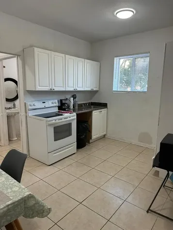 1021 NW 3rd Street Miami FL 33128