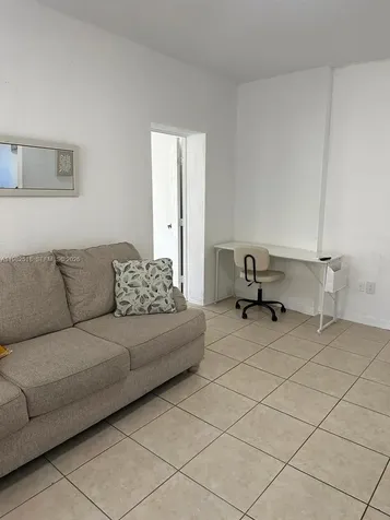 1021 NW 3rd Street Miami FL 33128