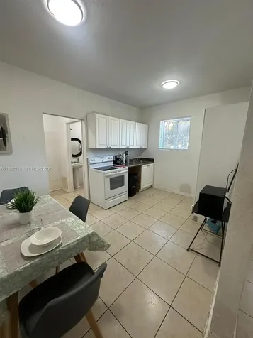 1021 NW 3rd Street Miami FL 33128