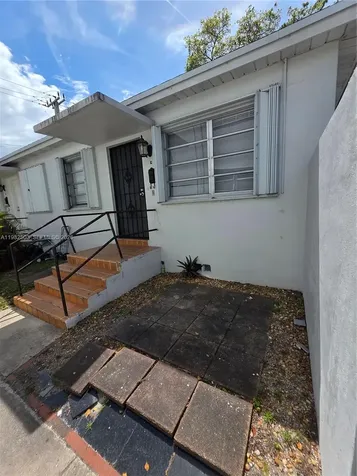 57 Esplanade Drive Miami Springs FL 33166