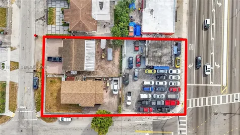 4265 E 8th Avenue Hialeah FL 33013