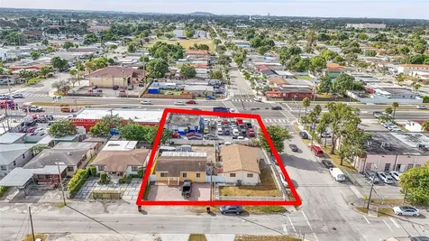 4265 E 8th Avenue Hialeah FL 33013
