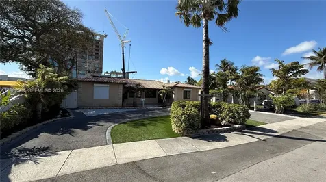 1814 Thomas Street Hollywood FL 33020
