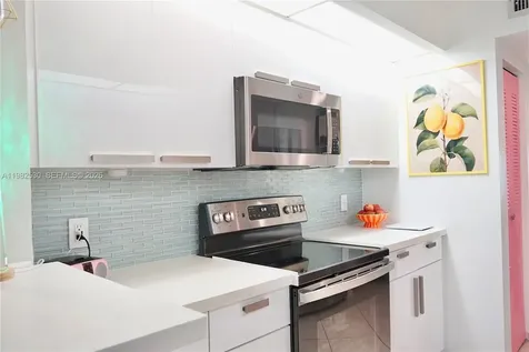 100 SW 130th Terrace Pembroke Pines FL 33027