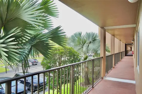 100 SW 130th Terrace Pembroke Pines FL 33027