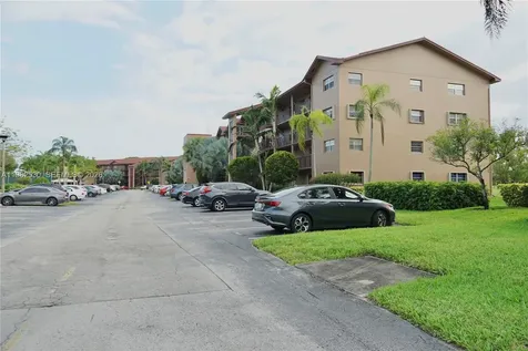 100 SW 130th Terrace Pembroke Pines FL 33027