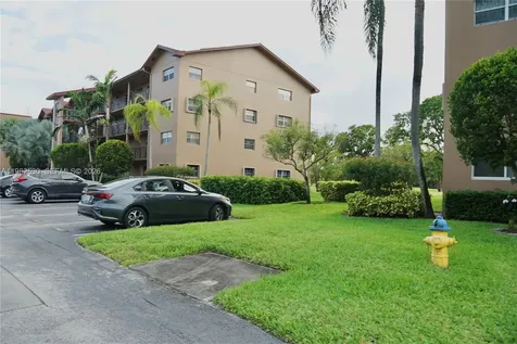 100 SW 130th Terrace Pembroke Pines FL 33027
