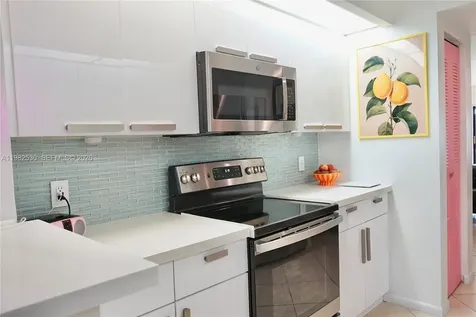 100 SW 130th Terrace Pembroke Pines FL 33027