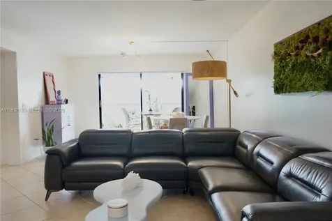 100 SW 130th Terrace Pembroke Pines FL 33027