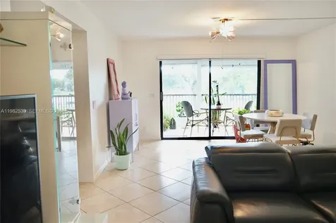 100 SW 130th Terrace Pembroke Pines FL 33027