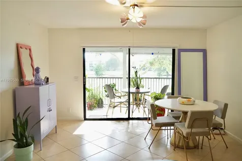 100 SW 130th Terrace Pembroke Pines FL 33027