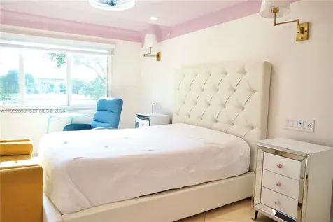 100 SW 130th Terrace Pembroke Pines FL 33027