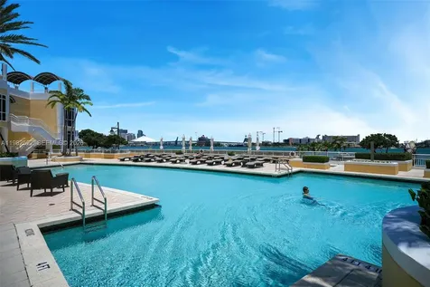 808 Brickell Key Drive Miami FL 33131