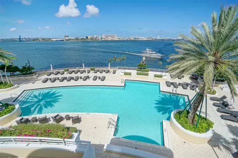 808 Brickell Key Drive Miami FL 33131