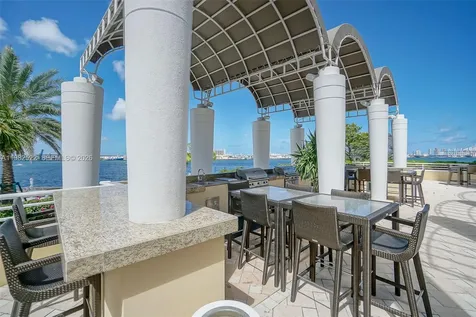 808 Brickell Key Drive Miami FL 33131