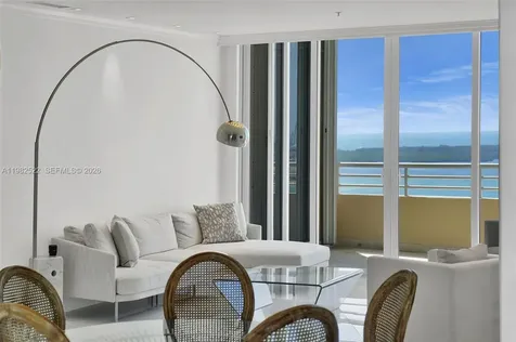 808 Brickell Key Drive Miami FL 33131
