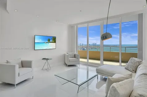 808 Brickell Key Drive Miami FL 33131