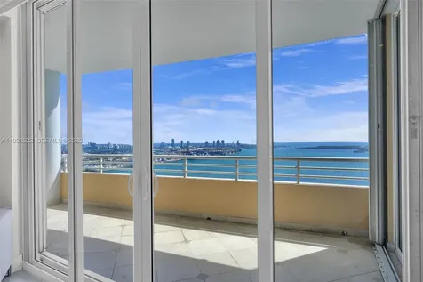 808 Brickell Key Drive Miami FL 33131