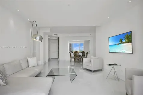 808 Brickell Key Drive Miami FL 33131