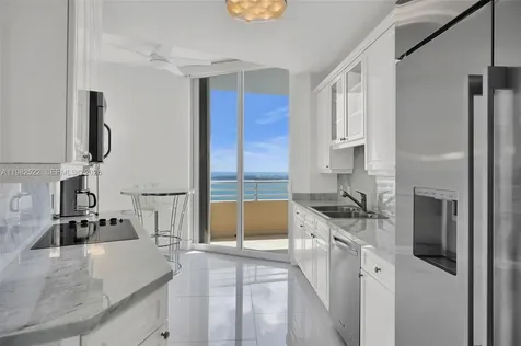 808 Brickell Key Drive Miami FL 33131