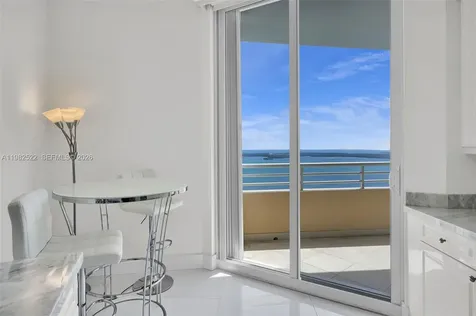 808 Brickell Key Drive Miami FL 33131