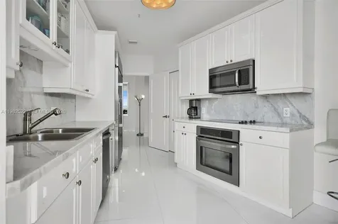 808 Brickell Key Drive Miami FL 33131