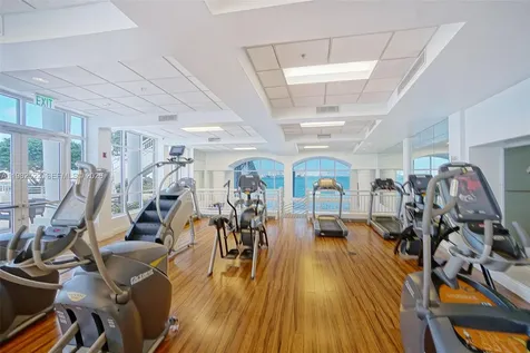 808 Brickell Key Drive Miami FL 33131