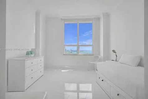 808 Brickell Key Drive Miami FL 33131