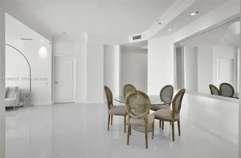808 Brickell Key Drive Miami FL 33131
