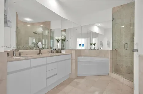 808 Brickell Key Drive Miami FL 33131