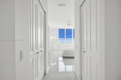 808 Brickell Key Drive Miami FL 33131