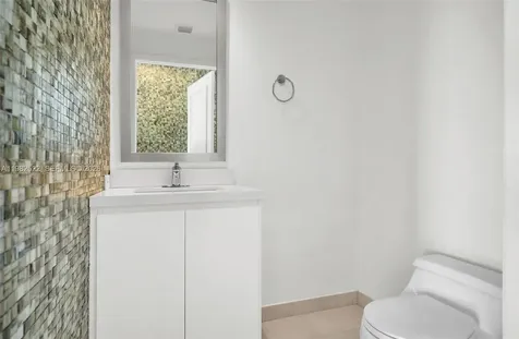 808 Brickell Key Drive Miami FL 33131