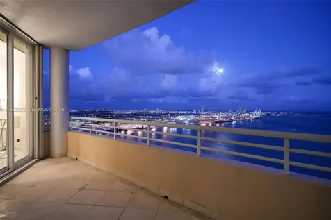 808 Brickell Key Drive Miami FL 33131