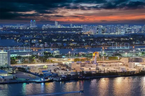 808 Brickell Key Drive Miami FL 33131